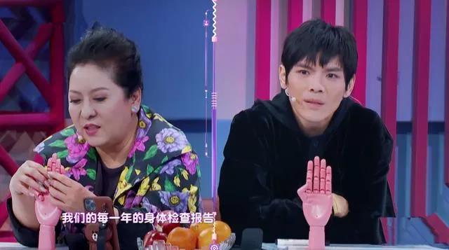 向太陈岚心梗进ICU，住院一月发文感慨“一定要健康”，提及罗霈颖心梗去世