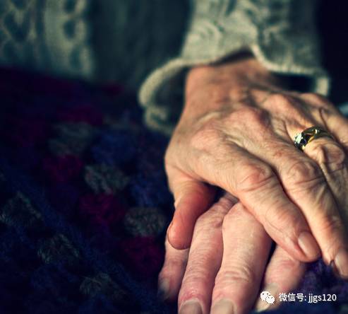 多发性骨髓瘤骨头疼怎么办？