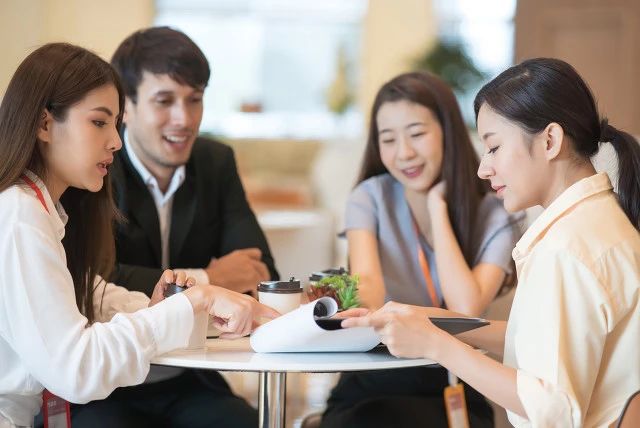 千万保险销售人员大清查，银保监会点名批评6家公司