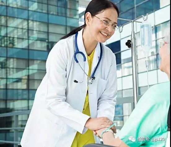 骨髓瘤治疗抉择 | 只有轻微症状是立即治疗还是观察？