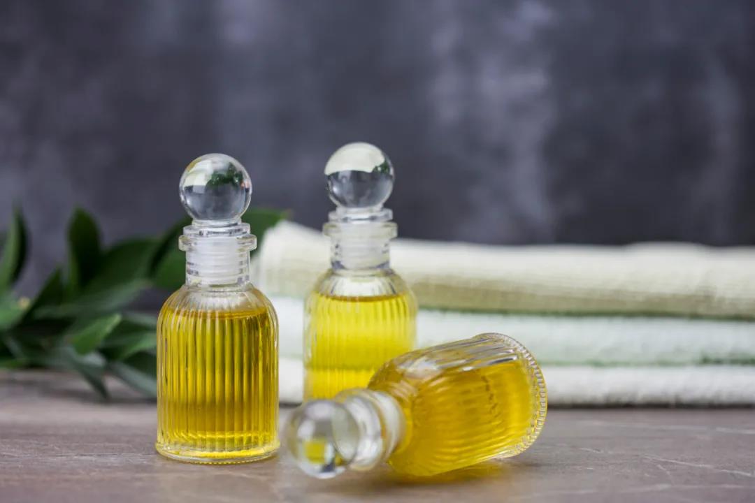 一家9口聚餐 7人中毒身亡 癌症很多都是省出来的！