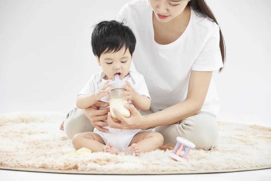  又哭又闹 反复湿疹 拉肚子 我的孩子怎么会这样？