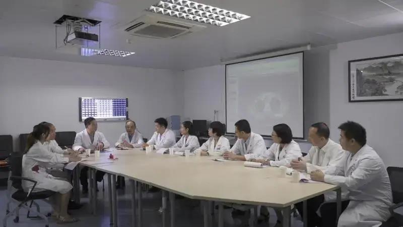 【中肿食管癌单病种团队】这群医生的研究被赞“里程碑”
