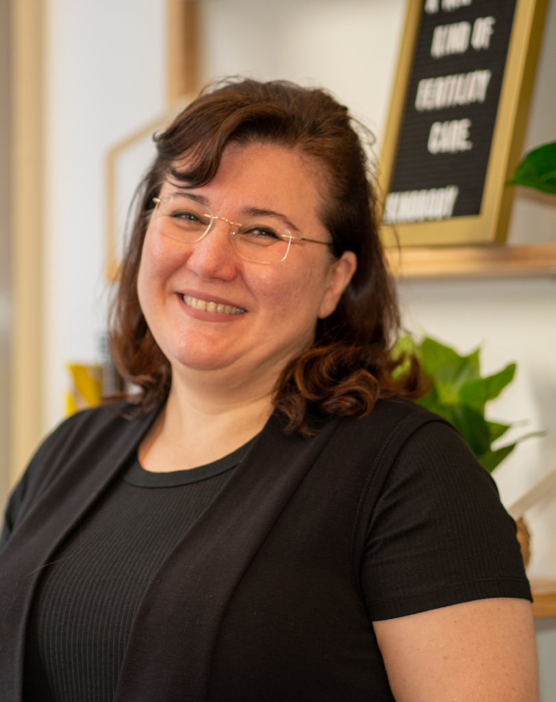 Nastaran Foyouzi 医生