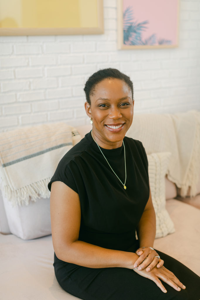 Deborah Ikhena-Abel 医生